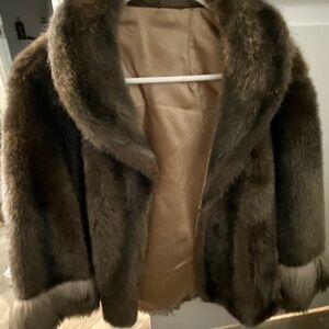 Vintage Regina Glenara by GLENOIT Brown Faux Fur Cape Stole Coat